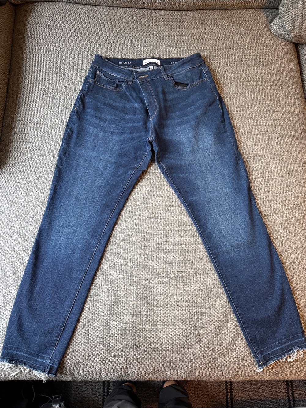 DL1961 Slim Straight women’s Jeans in Dark Blue